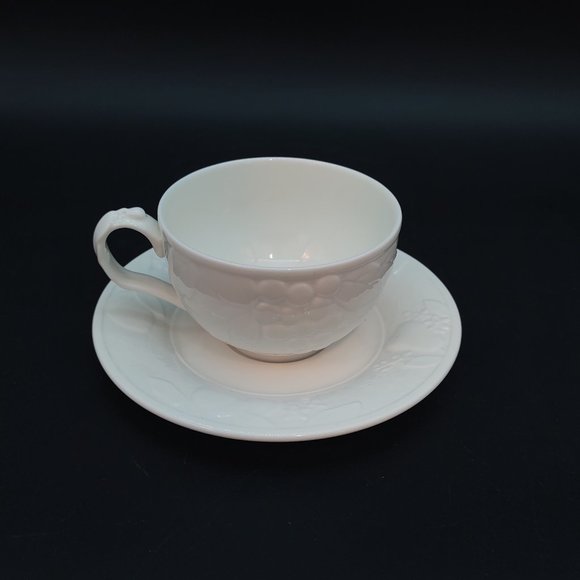 White Teacup and Saucer by Victoria and Beale Chardonnay 9800 - Picture 1 of 10